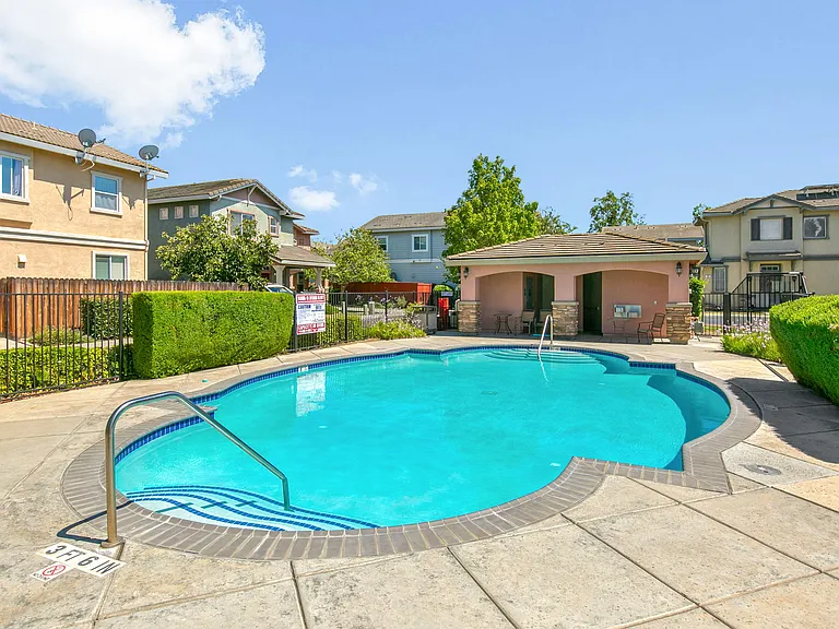 3235 Marrissey Ln — Photo 49