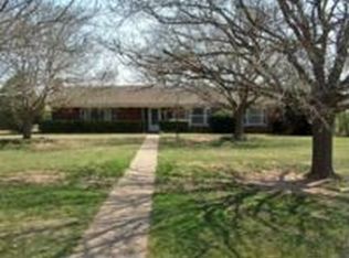 403 Cindy Ln, Iowa Park, TX 76367