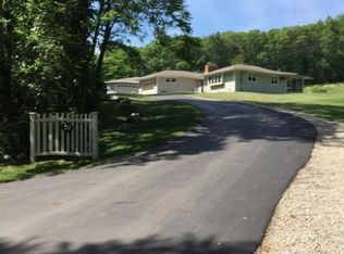 20 Cemetery Rd, Auburn, MA 01501