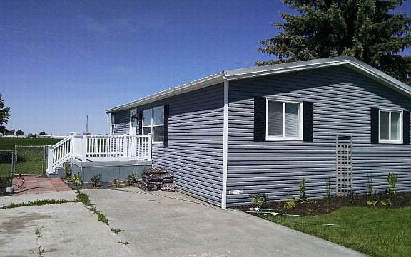 2nd image of 1917 N Pinewood Dr