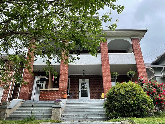 505 Janette Entrance (505B private entrance to the left). Entire Upper Floor! LARGE PRIVATE BALCONY (stretches across the entire top floor) W/ VIEWS OF THE MILL MOUNTAIN STAR!