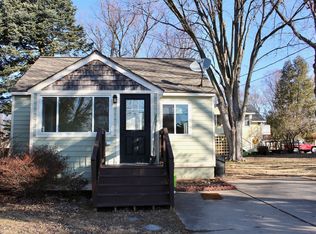 3129 Caroline St, Auburn Hills, MI 48326