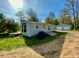 123 Ranch Rd, Gaylord, MI 49735