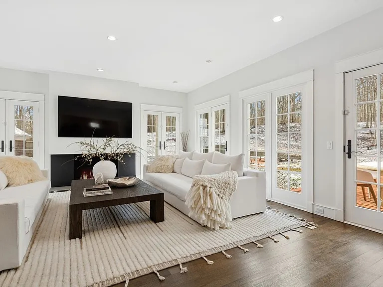 640 Old Stone Hwy — Photo 3
