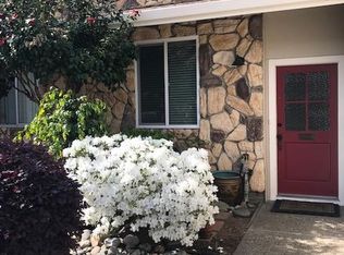 8265 La Riviera Dr, Sacramento, CA 95826