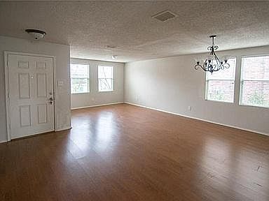 4th image of 3318 Clydesdale Dr