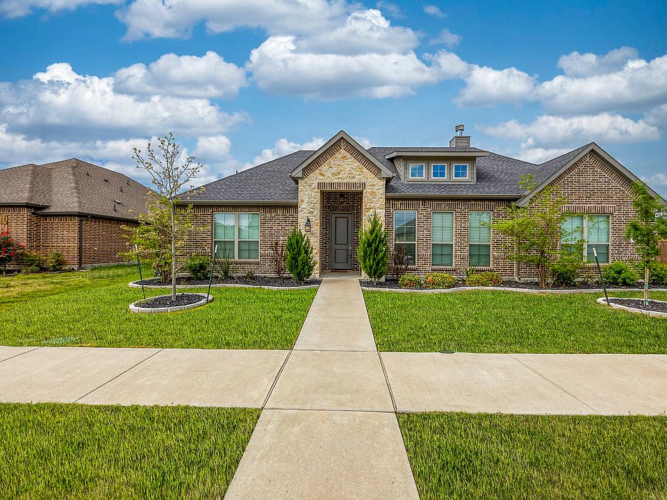 1st image of 181 Lady Bird Ln