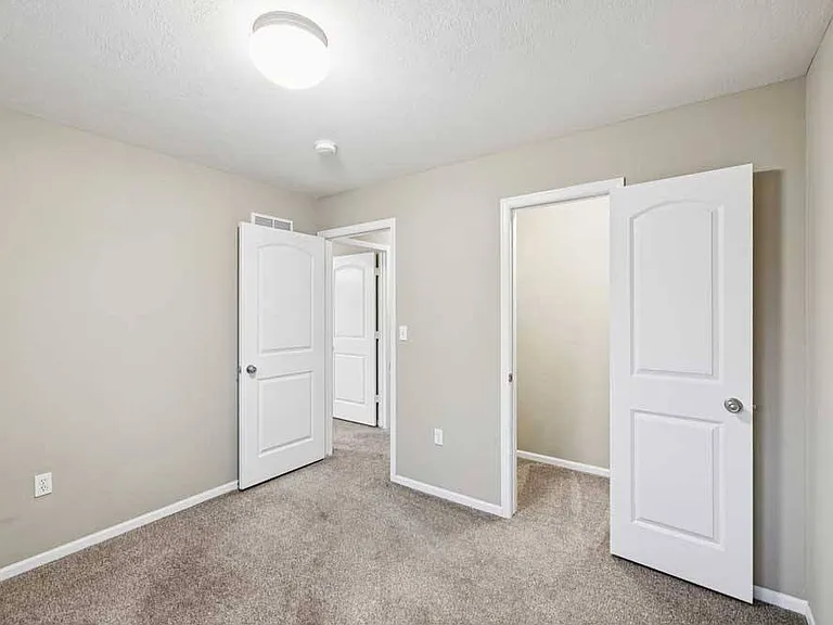 Stone Ridge Estates Apartments & Duplexes — Photo 181