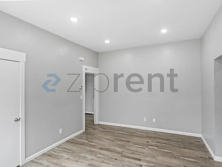 1202 Adeline St — Photo 8