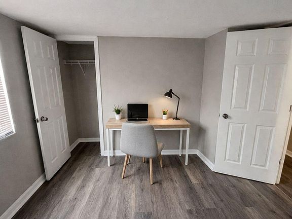 5th image of 54 Tower Manor Cir W #54