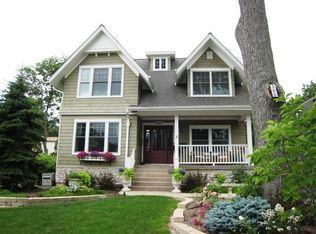 366 Spring Ave, Glen Ellyn, IL 60137