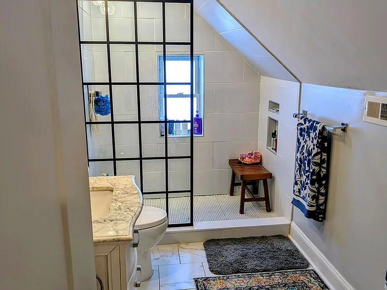 7044 Lincoln Dr — Photo 9