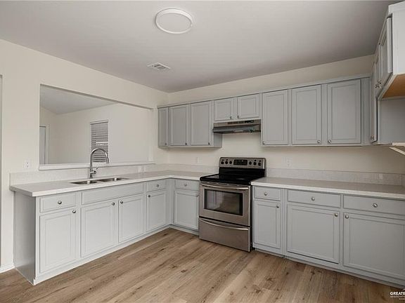 3rd image of 3503 San Esteban St