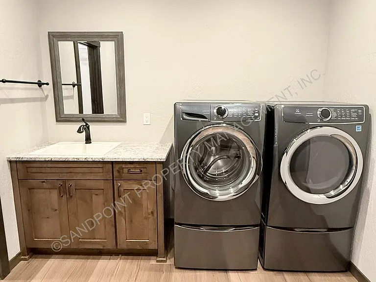 1317 Prominence Ct — Photo 35