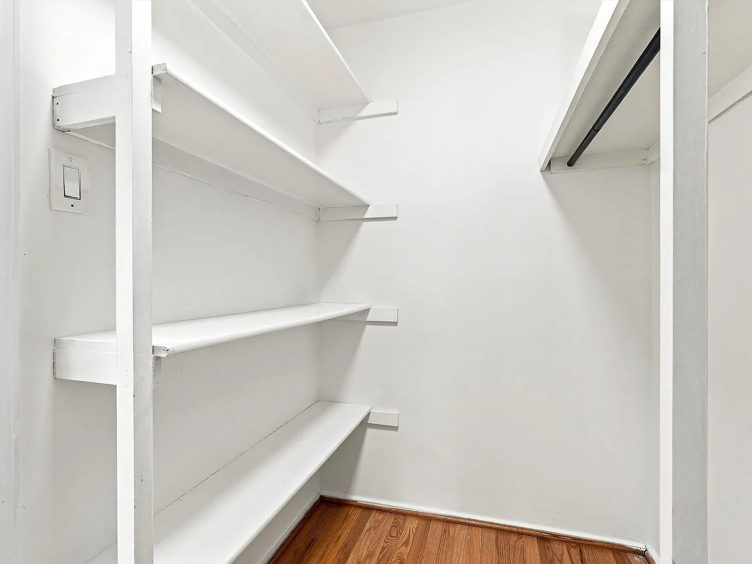 2 bed, 1.5 bath, $2,600 — Photo 2