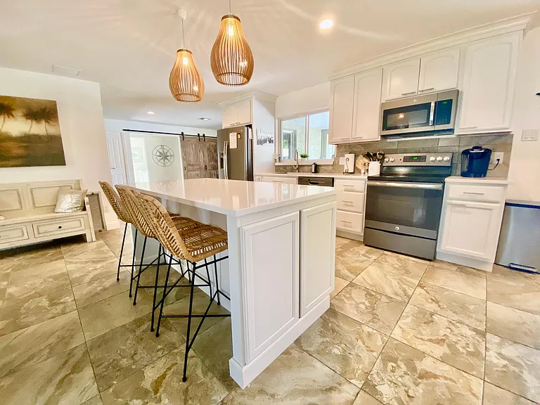 278 Wilson Ave — Photo 4