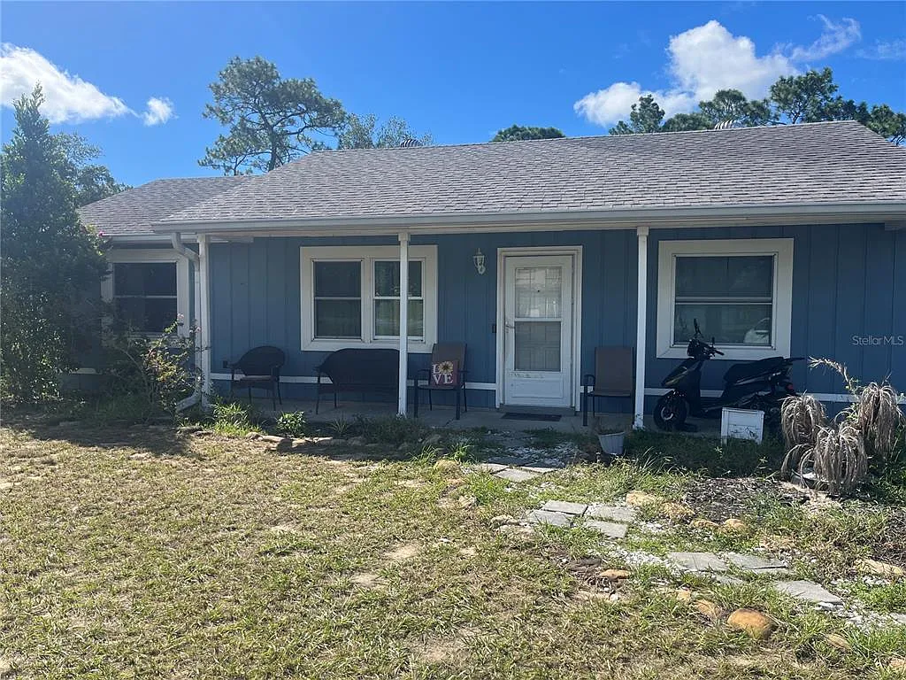 2 bed, 1.0 bath, 880 sqft, $1,595 — Photo 1