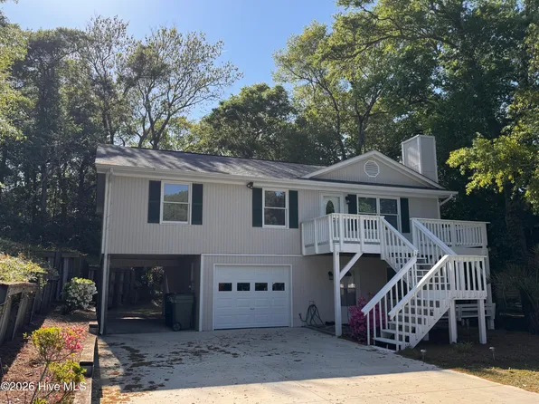 407 Hickory St #Up, Emerald Isle, NC 28594