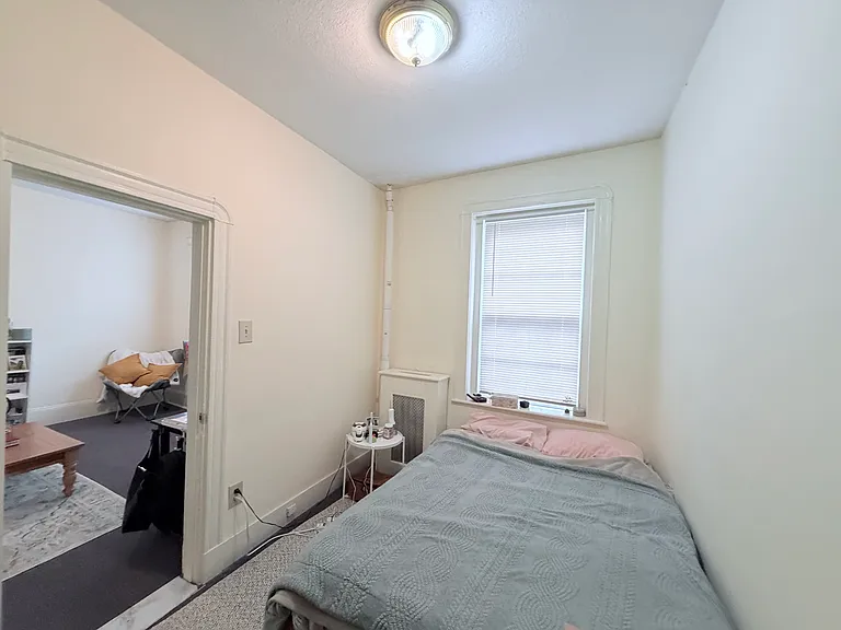 24 Phillips St #4 — Photo 2