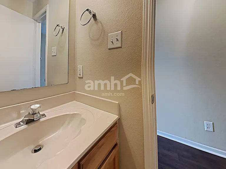 1268 Weston Dr — Photo 10