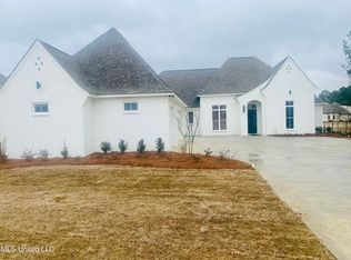 439 W Oak Cir, Madison, MS 39110