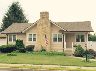 12 Hill St, Jessup, PA 18434