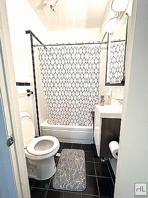 5th image of 156 W 15th St APT 2C
