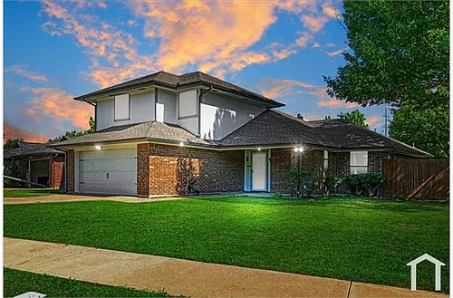 364 La Quinta Cir S Photo 1