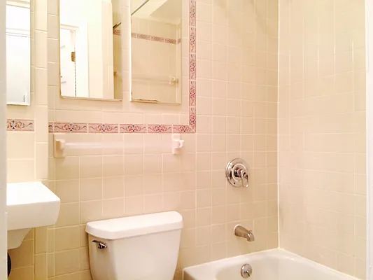 Rented by Portman Realty Corp | media 58