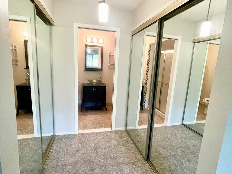 4608 Laurel Club Cir — Photo 10