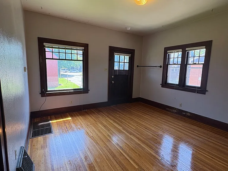 324 W Spruce St #328 — Photo 3