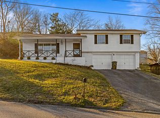 1717 E Rebel Rd, Rossville, GA 30741