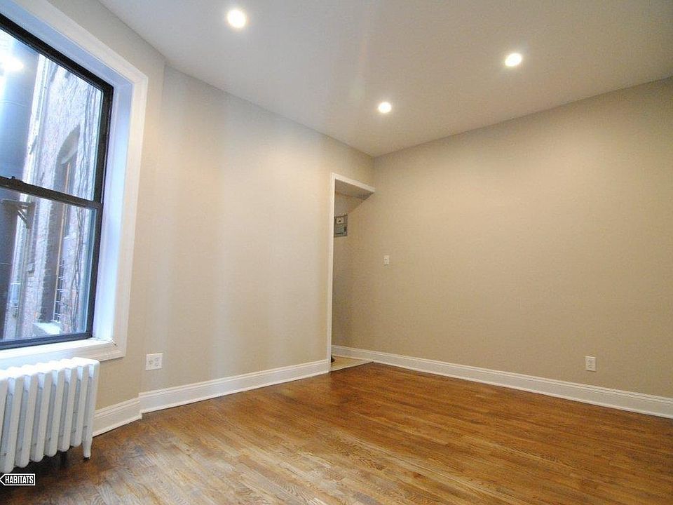 1st image of 224 Thompson St APT 12