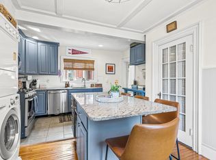 15 Chestnut St #2A, Melrose, MA 02176