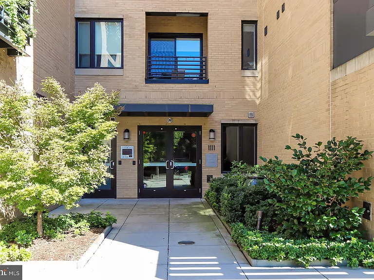 1111 Orren St NE #101 — Photo 3