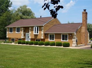 6019 New London Rd, Ashtabula, OH 44004