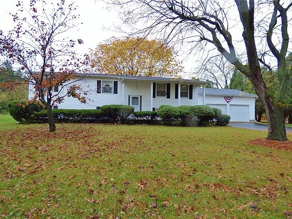 2nd image of 2 Courtney Dr