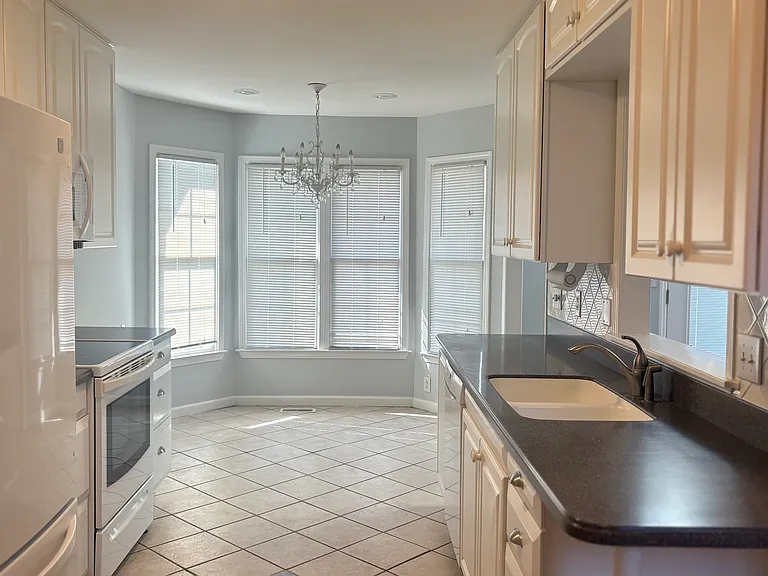 12 Willow Tree Ct — Photo 4