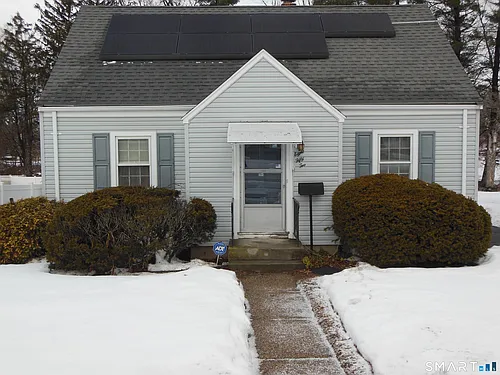 852 Tolland St Photo 1
