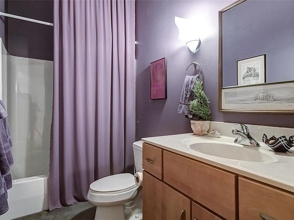 5th image of 979 Chesterfield Villas Cir