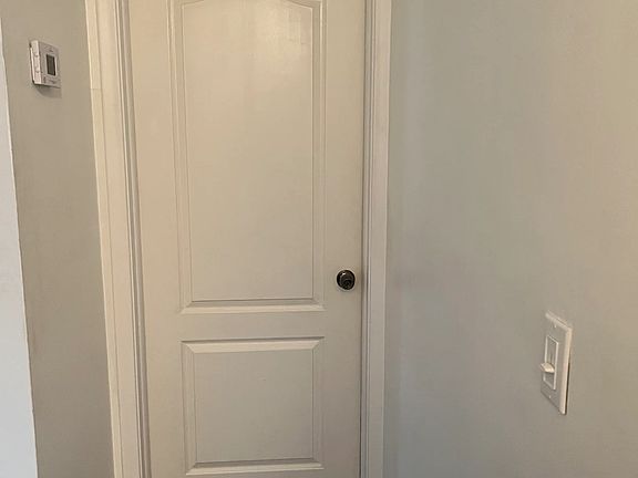 3rd image of 4612 Kingston St