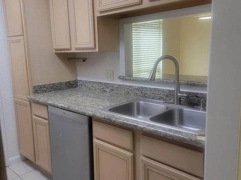 3303 W Greenridge Dr #15 — Photo 7