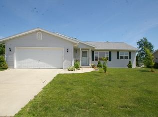 90 Deanna Dr, Evansville, WI 53536