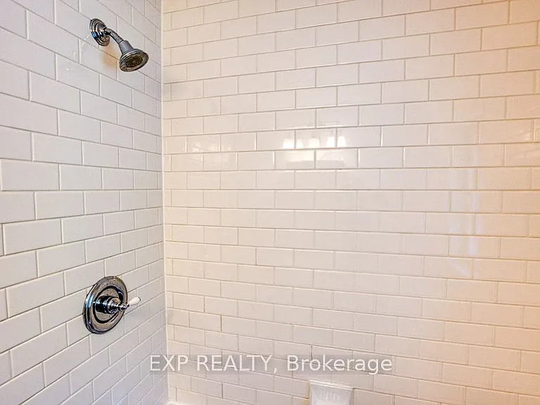 413 Holland Ave — Photo 41