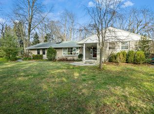 100 Mountainside Ln, Bridgewater, NJ 08807