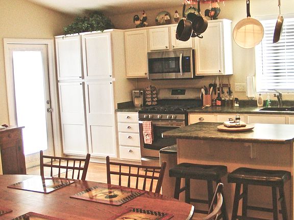 Large eat in kitchen