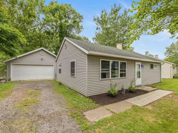 1047 Brookdale Dr, New Haven, IN 46774