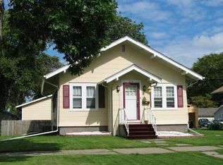 210 Seward Ave, Grand Forks, ND 58203