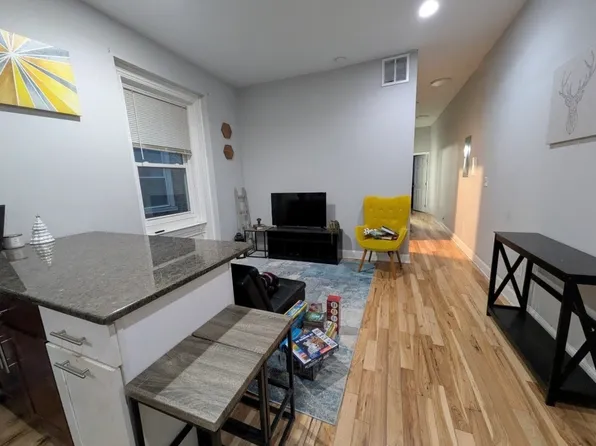 1525 W Girard Ave #2R, Philadelphia, PA 19130