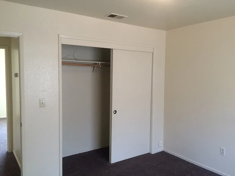6205 S H St — Photo 7